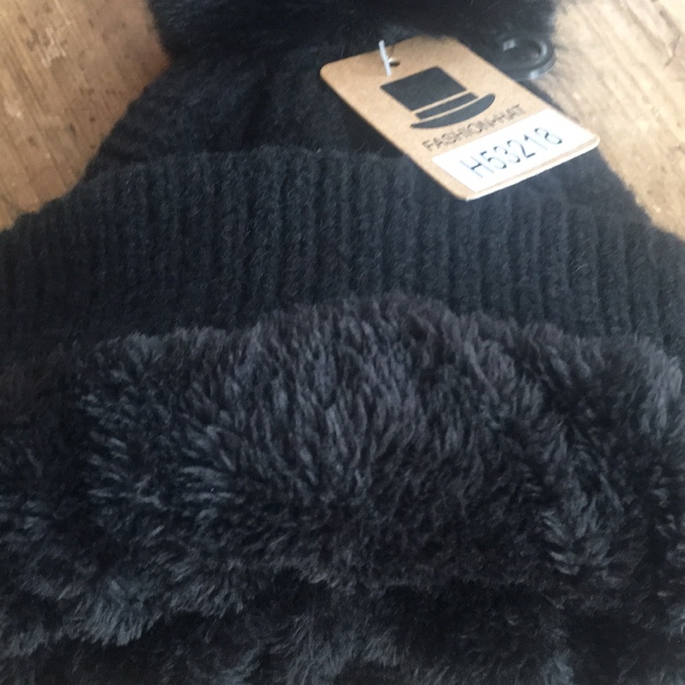 Cozy winter hat - Picture 5 of 5